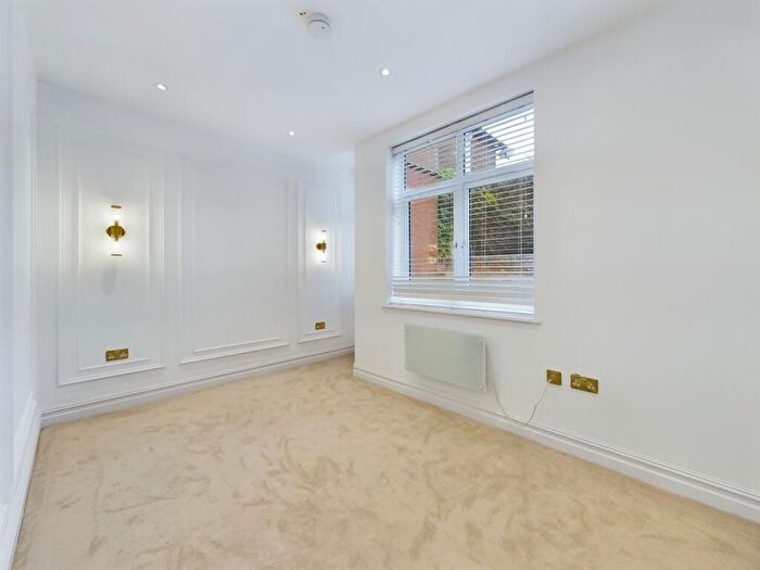 1 Bedroom Apartment To Rent In Apartment, The Towers, Blagreaves Lane, Littleover, Derby, Derbyshire, DE23