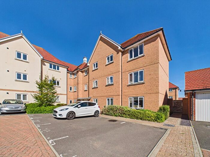 2 Bedroom Flat For Sale In Kensington Way, Polegate, BN26