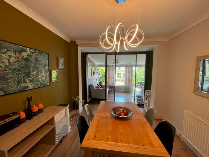 4 Bedroom House To Rent In Hall Lane, South Chingford, London, E4