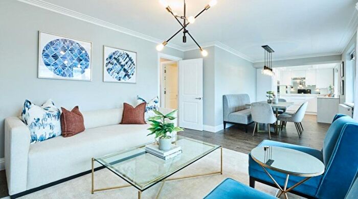 2 Bedroom Flat To Rent In Fulham Road, South Kensington, London, SW3