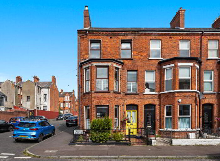 4 Bedroom End Of Terrace House For Sale In Cedar Avenue, Belfast, BT15
