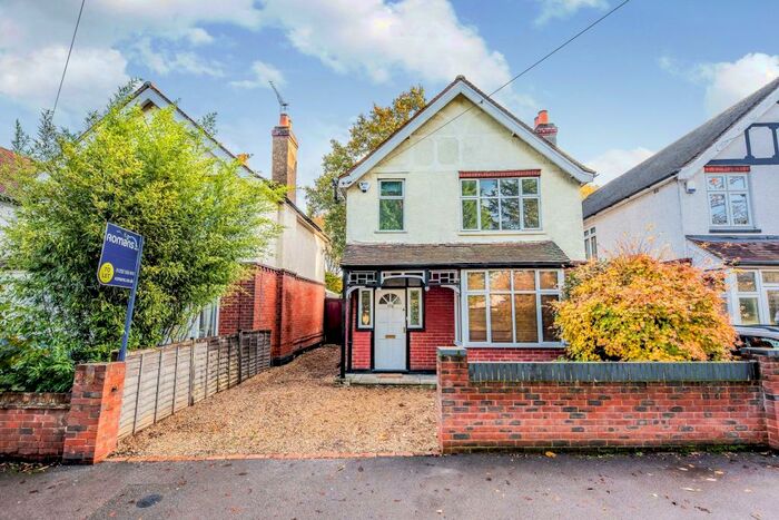 3 Bedroom Detached House To Rent In Farnborough Road, GU14