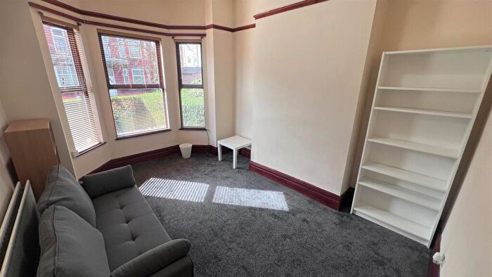1 Bedroom Apartment To Rent In Victoria Road, Levenshulme, M19