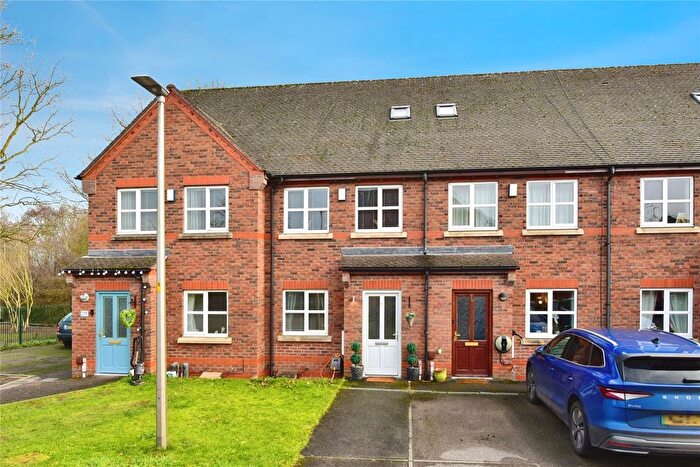 3 Bedroom Town House For Sale In Blenheim Park, Sandbach, Cheshire, CW11