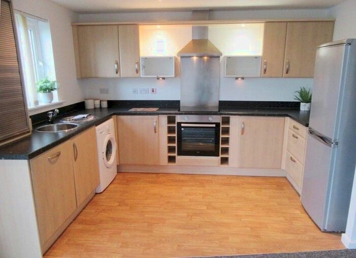 2 Bedroom Flat To Rent In Cwrt Naomi, Pentre Doc Y Gogledd, Llanelli, Carmarthenshire., SA15