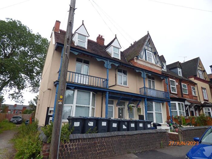 3 Bedroom Maisonette To Rent In Poplar Avenue, Birmingham, B17