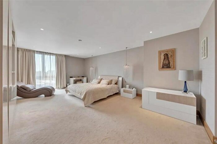 3 Bedroom Flat To Rent In Melrose Apartments, Winchester Road, Belsize Park, NW3