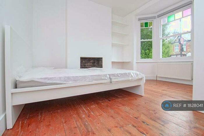 3 Bedroom End Of Terrace House To Rent In Eldon Road, London, N22