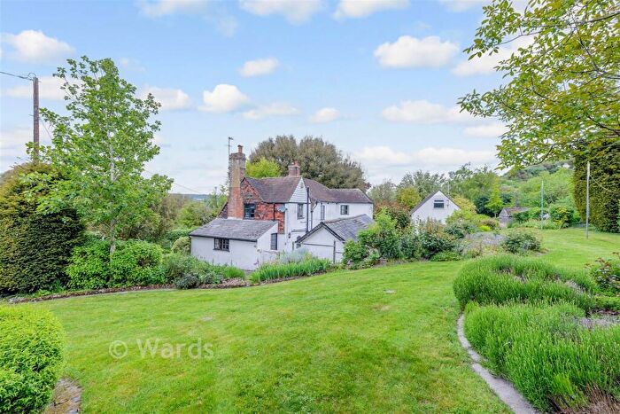 4 Bedroom Detached House For Sale In Pilgrims Way, Wouldham, Kent, ME1