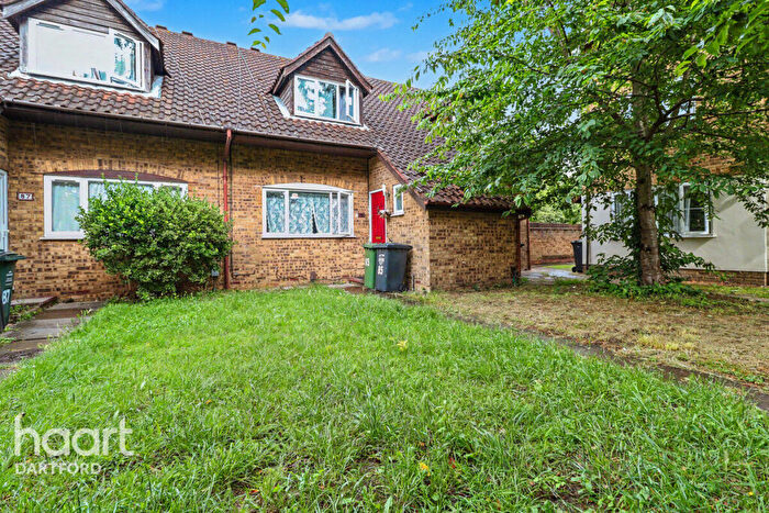 3 Bedroom Terraced House To Rent In Falcon Close, Dartford, DA1