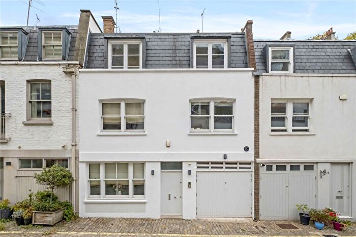 4 Bedroom Mews For Sale In Leinster Mews, London, W2
