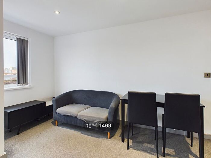 1 Bedroom Flat To Rent In Tivoli House, South Street, HU1