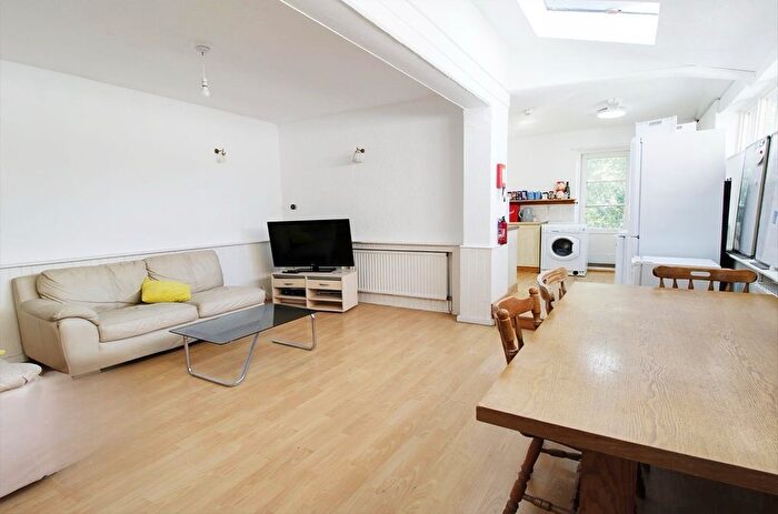 5 Bedroom Terraced House To Rent In Heath Road, Barming, Maidstone, ME16