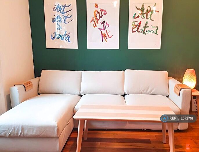 2 Bedroom Flat To Rent In Morningside Road, Edinburgh, EH10