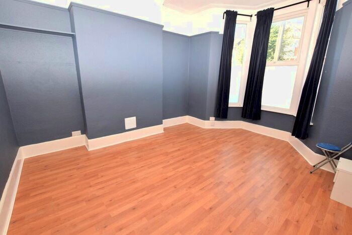 4 Bedroom Terraced House To Rent In Second Avenue, Manor Park, E12