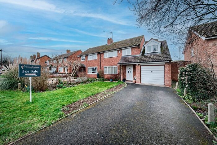 4 Bedroom Semi Detached House For Sale In South Green Drive, Stratford-Upon-Avon, CV37