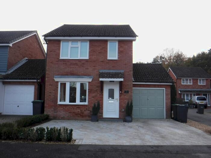 3 Bedroom Detached House To Rent In Kassel Close, Waterlooville, PO7
