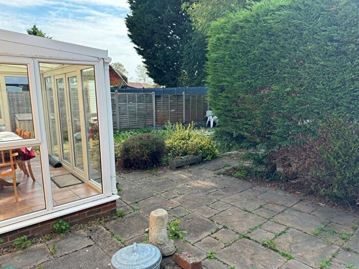 2 Bedroom Detached Bungalow For Sale In Charlotte Grove, Smallfield, Horley, RH6