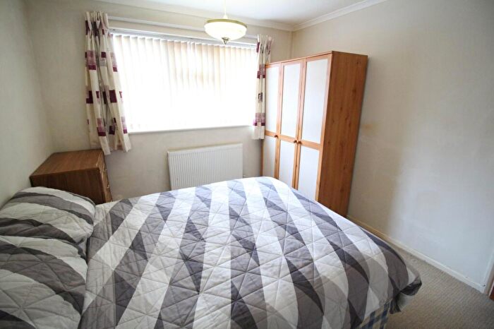 2 Bedroom Bungalow For Sale In Tresillian Road, Exhall, Coventry, Warwickshire, CV7