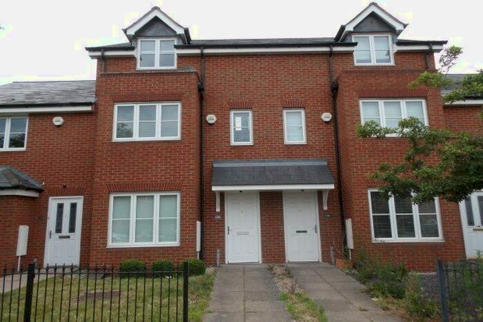 4 Bedroom Property To Rent In Woodcock Lane North, Birmingham B27