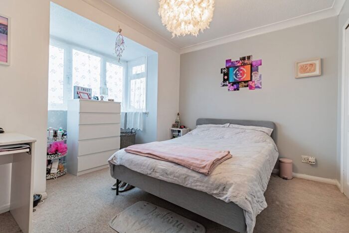 5 Bedroom Semi-Detached House To Rent In Morley Road, Sutton, Surrey, SM3