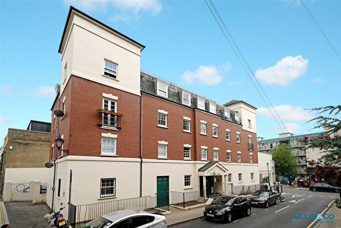 1 Bedroom Apartment To Rent In Academy Court, Kirkwall Place, London, E2