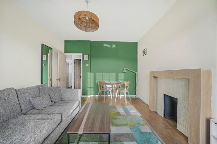 2 Bedroom Flat To Rent In Hurlock House, Hurlock Street, N5