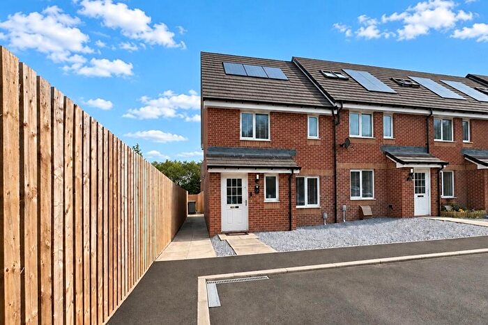3 Bedroom End Of Terrace House For Sale In Mallard Wynd, Larkhall, ML9