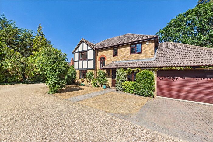 4 Bedroom Detached House For Sale In Lightwater, GU18