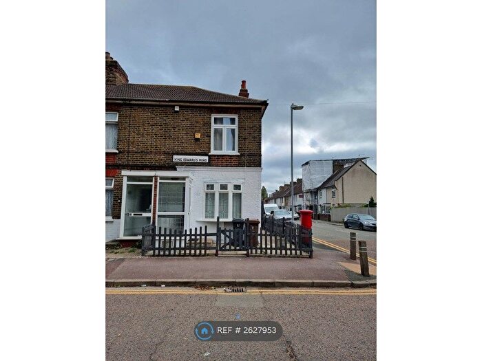 2 Bedroom End Of Terrace House To Rent In King Edwards Road, Barking, IG11