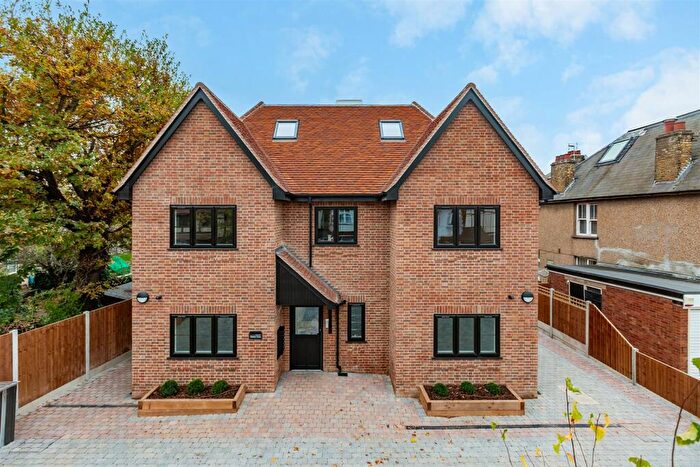 2 Bedroom Apartment To Rent In Dassia Close, Gidea Park, Romford, RM2