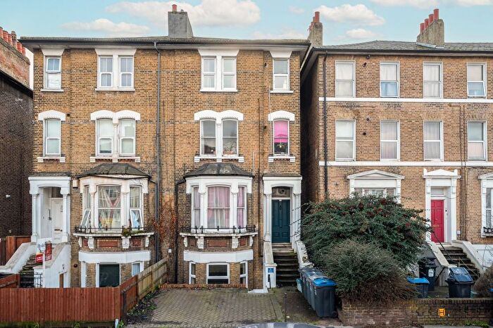 1 Bedroom Flat For Sale In A St. James's Road, Croydon, CR0