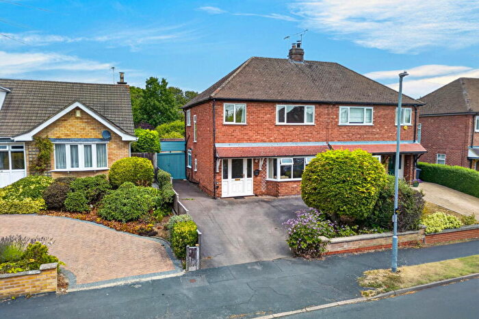 3 Bedroom Semi-Detached House For Sale In The Ridgeway, Market Harborough, LE16
