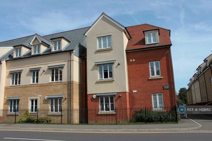2 Bedroom Flat To Rent In Rectory House, Billericay, CM12