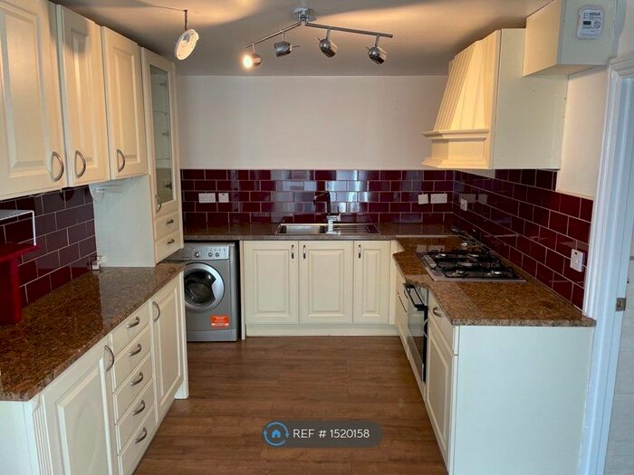 2 Bedroom Flat To Rent In Dubral House, Horfield, Bristol, BS7