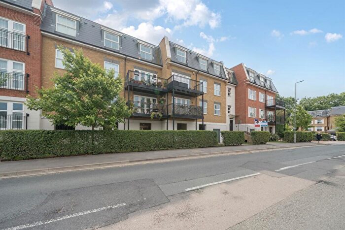 2 Bedroom Flat For Sale In Oldfield Road, Maidenhead, SL6