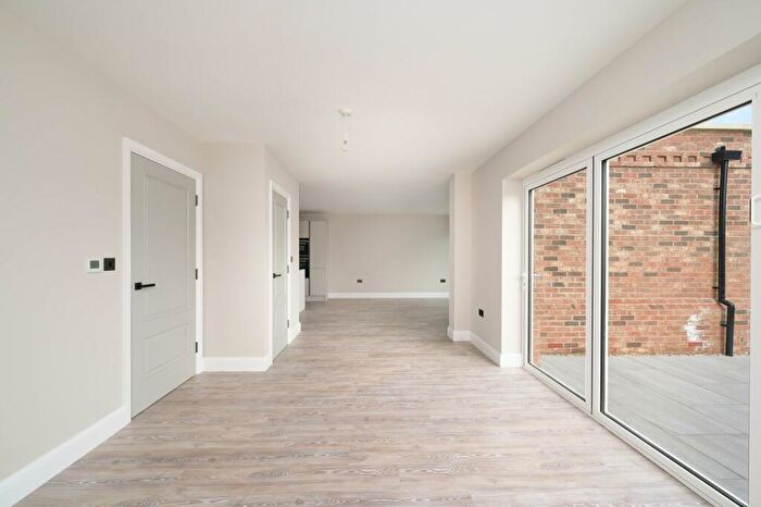 4 Bedroom Detached House For Sale In North Drive, Hutton, Brentwood, CM13