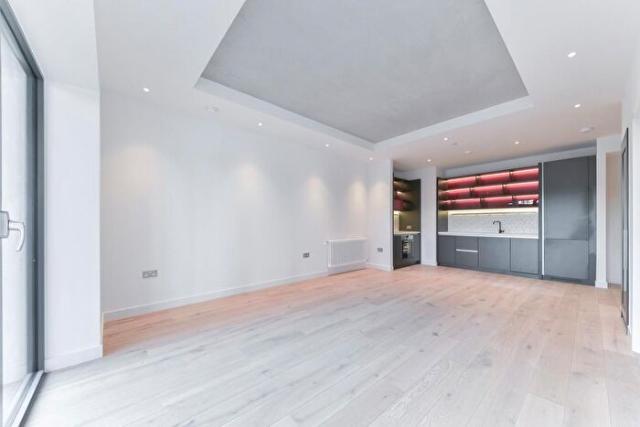 1 Bedroom Flat For Sale In Modena House, Lyell Street, London, E14