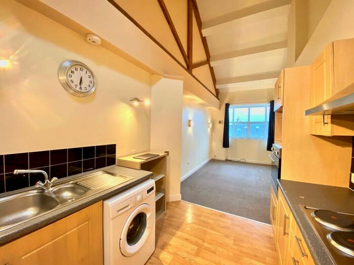 2 Bedroom Apartment To Rent In Water Street, Huddersfield, HD1