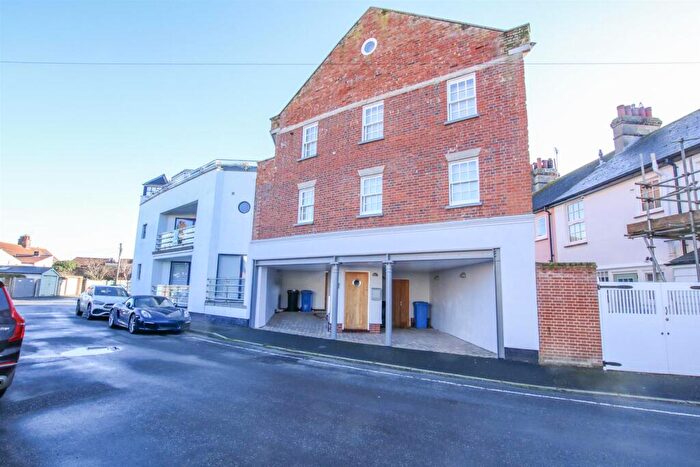 3 Bedroom Town House For Sale In Blackmill Road, Southwold, IP18