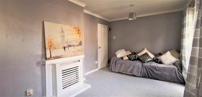 1 Bedroom Flat To Rent In Jasmine Close, Sketty Park, Swansea, SA2