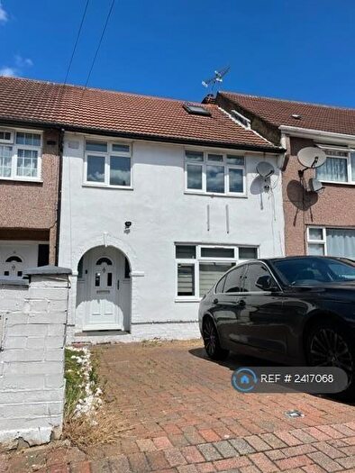4 Bedroom Terraced House To Rent In Ballards Road, Neasden, NW2
