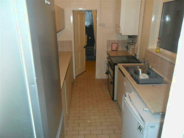 6 Bedroom Semi-Detached House To Rent In Tiverton Road, Selly Oak, Birmingham, B29