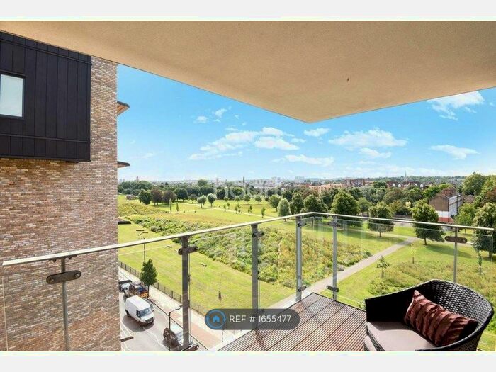 2 Bedroom Flat To Rent In Albany Road, London, SE5