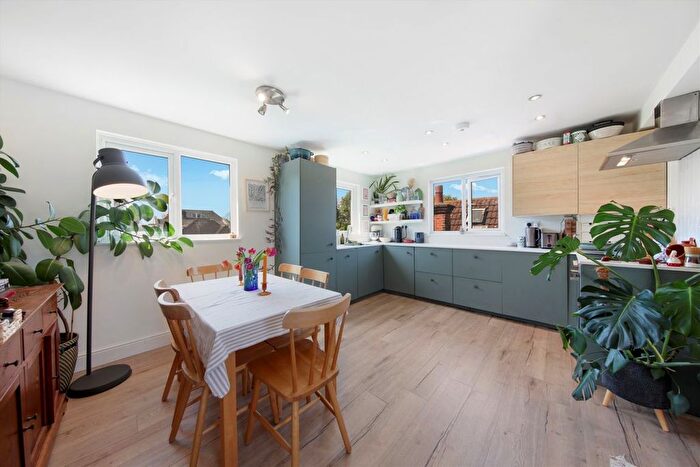 2 Bedroom Flat For Sale In Polworth Road, Streatham, SW16