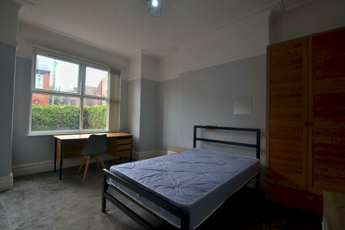 6 Bedroom Terraced House To Rent In Berkeley Avenue, Victoria Park, Manchester, M14