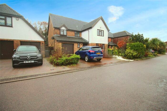 4 Bedroom Detached House To Rent In Cottis Close, Langdon Hills, Basildon, SS16
