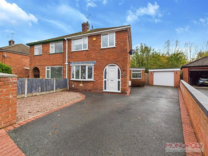 3 Bedroom Semi Detached House For Sale In Worsley Avenue, Johnstown, Wrexham, LL14