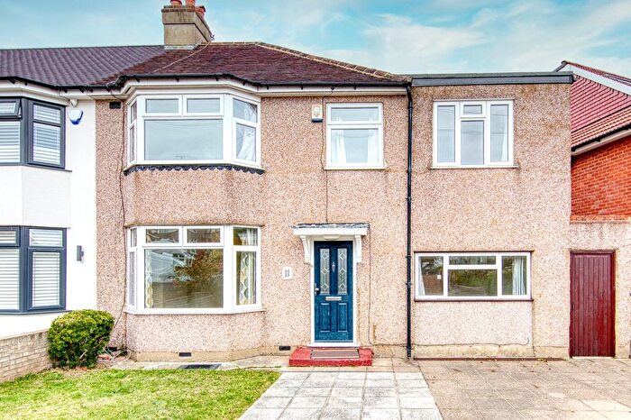 4 Bedroom Semi Detached House To Rent In Keswick Drive, Enfield, EN3