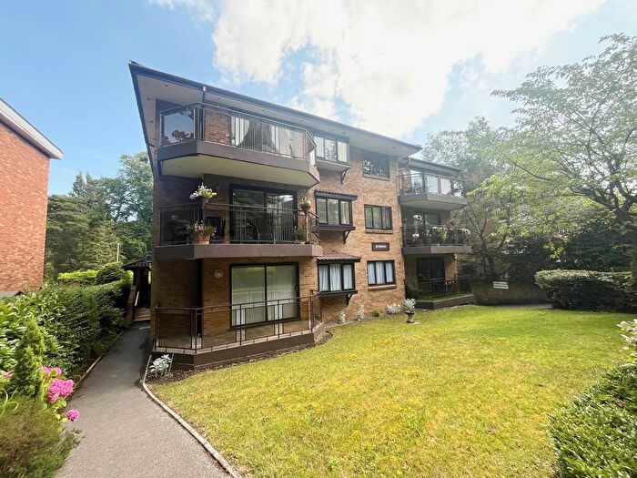 2 Bedroom Flat To Rent In Burwood, Poole, BH12